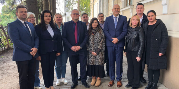 USR Suceava, depuneri de candidaturi. Emanuel Ungureanu, primul la Camera Deputaților, Daniel Popescu, primul la Senat. Ungureanu: M-am întors acasă și am de gînd să fac o treabă foarte bună nu doar în zona de sănătate pentru acest județ, ci și pe zona de asistență socială