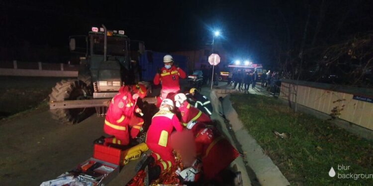 Bosanci. Un copil în vîrstă de 13 ani a murit după ce un moped și un tractor s-au ciocnit
