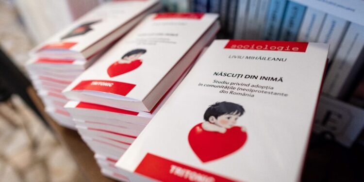 ”Născuți din inimă”, carte scrisă de un tată care are doi copii adoptați, va fi lansată la USV
