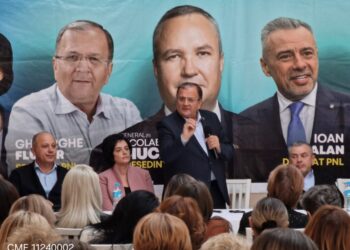 Gheorghe Flutur, după un eveniment al Organizației de Femei a PNL la care au participat 500 de persoane: Entuziasmul de la întîlnirea din Gura Humorului mă face să fiu și mai optimist că sucevenii își vor lua revanșa la alegerile prezidențiale și parlamentare