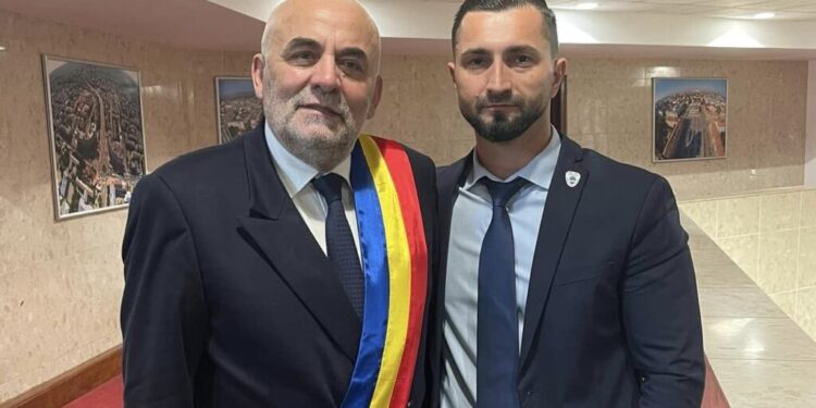 Andrei Bacoș, cunoscut pentru faptul că este implicat în diferite proiecte umanitare, consilier al primarului Sucevei