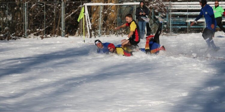 Echipa de rugby RC Gura Humorului a cîștigat în deplasarea de la Știința Petroșani, pe un teren acoperit cu un strat gros de zăpadă și la 0 grade Celsius  (Foto)