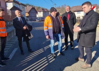 Deficiențe pe drumul Solonețu Nou – Pleșa, făcut cu bani de la Consiliul Județean. Constructorul a fost notificat pentru a interveni. Gheorghe Șoldan: Vreau să îi asigur pe suceveni că nu voi tolera lucrări făcute pe principiul ”lasă că merge așa”