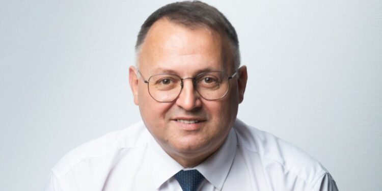 Cristian Șologon, candidat PSD Suceava pentru Senat: Dezvoltarea satului românesc și reducerea decalajelor dintre comunitățile locale reprezintă una dintre principalele priorități ale guvernării PSD în următorii patru ani