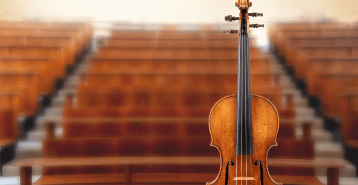 Răzvan Stoica, recital cu o vioară Stradivarius, la Colegiul Național ”Ștefan cel Mare” Suceava