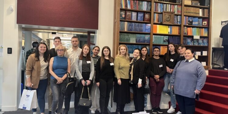 Studenți și profesori de la USV, la Haga, la Curtea Penală Internațională și la Agenția Uniunii Europene pentru Cooperare în Materie Penală