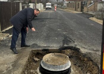 Gheorghe Flutur: În Vicovu de Sus avem circa 100 de kilometri de rețele de apă și canalizare. Sînt campioni la lucrările pe care le au