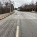 Acțiunea de micro-frezare a carosabilului din zona Grupului Școlar a durat 7 ore. Urmează montarea unui parapet metalic pe trotuar și a unor separatoare de benzi