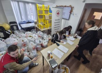 În luna decembrie, Crucea Roșie Suceava a oferit pachete alimentare, pachete igienice și tichete sociale