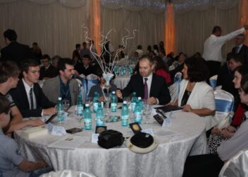 Omul care a pus piedici universității sucevene se cere candidat la Președinția României