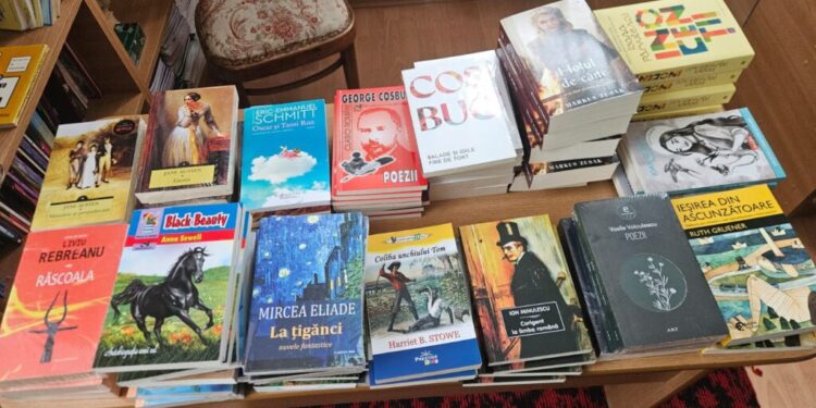 Televiziunea Intermedia, donație de carte făcută la Putna, în cadrul campaniei ”Carte la sate”