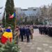 Coroane de flori, la monumentul ”Bucovina înaripată” din centrul Sucevei (Foto)
