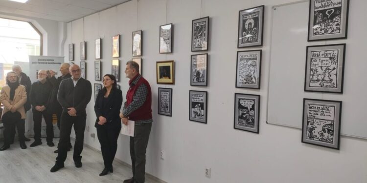 Mihai Pînzaru-PIM, 79 de ani! Un ”La mulți ani!” cîntat de cei prezenți, un pahar de șampanie, un tort și cîteva discursuri scurte, la vernisajul expoziției de caricatură (Foto)