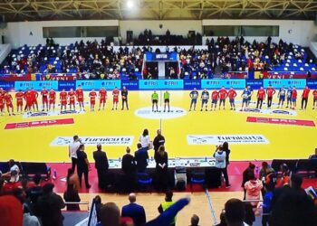 Handbalistul CSU Suceava Sorin Grigore, unul dintre cei mai buni jucători din partida România-Serbia, de la Trofeul Carpați