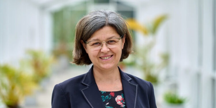 Laura Bouriaud, de la universitatea suceveană, în Consiliul Naţional de Etică a Cercetării Ştiinţifice, Dezvoltării Tehnologice şi Inovării Ştiinţifice