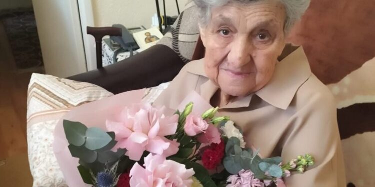 Regrete la plecarea la cele veșnice a învățătoarei Aurelia Oanea, la vîrsta de 94 de ani