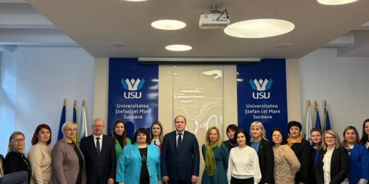 Profesori de la universitatea din Bălți, la universitatea suceveană, la un stagiu de formare