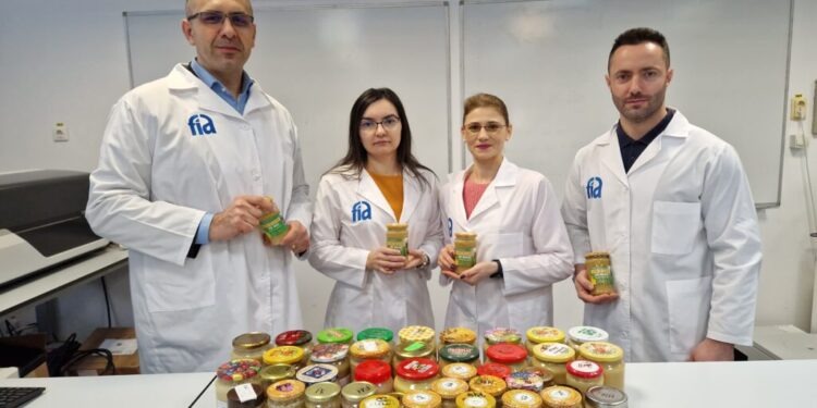 Studiu USV. Mierea de mană și mierea polifloră montană din județul Suceava sînt similare sau chiar mai bune decît cunoscuta miere de manuka din Noua Zeelandă