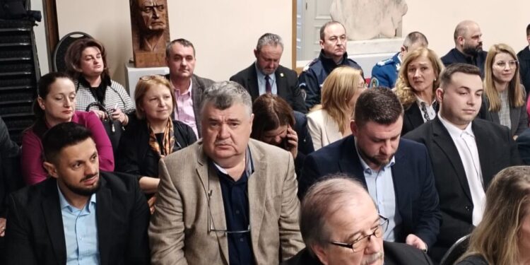 Traian Andronachi a depus jurămîntul de prefect al Sucevei în fața noilor colegi și a reprezentanților altor instituții (Foto)