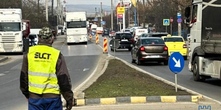 Lucrări de reglementare a circulației rutiere în zona sensului giratoriu de la intersecția străzilor Cernăuți – Ștrandului – Traian Vuia
