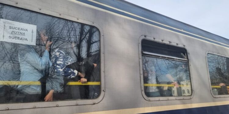 Prietenul la nevoia de vagoane de tren se cunoaște