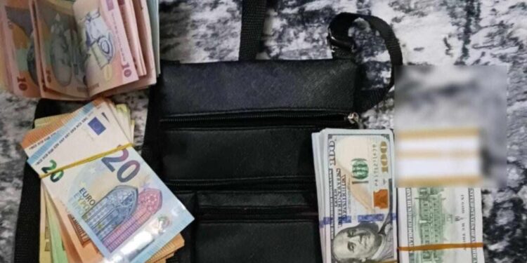 Șase arestați pentru trafic de droguri, după o acțiune a procurorilor de la DIICOT Suceava. Alți patru suspecți, sub control judiciar (FOTO)