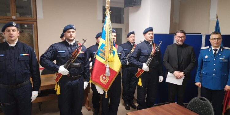 175 de ani de la înființarea Jandarmeriei Române. Drapelul de Luptă al Jandarmeriei Suceava, decorat de președintele României