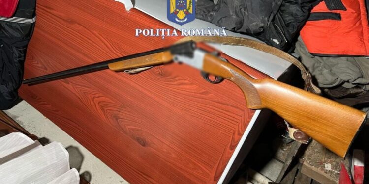 Cinci arestări în dosarul privind contrabanda cu arme de vînătoare aduse din străinătate pentru braconaj