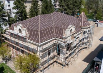 Fonduri de la CJ Suceava, pentru renovarea unei clădiri din Fălticeni ”cu valoare arhitecturală și istorică deosebită” (Foto)