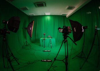 USV. 12 locuri bugetate, la programul de studii de licență Cinematografie, fotografie, media. La acest program se dă examen de admitere