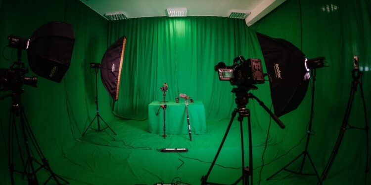 USV. 12 locuri bugetate, la programul de studii de licență Cinematografie, fotografie, media. La acest program se dă examen de admitere