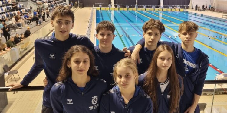 Echipa de înot a CSU Suceava, 13 participări în finale la Campionatul Național de Înot pentru Seniori, Tineret și Juniori, care s-a desfășurat la Otopeni (Foto)