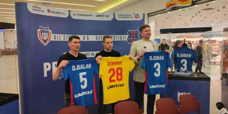 Dorin Goian, Mihai Roman și Daniel Bălan au prezentat echipamentul de joc pentru meciul de retragere al primului. Se speră ca pe ”Areni”, pe 24 iunie, să fie prezenți 6.000 de spectatori (Foto)