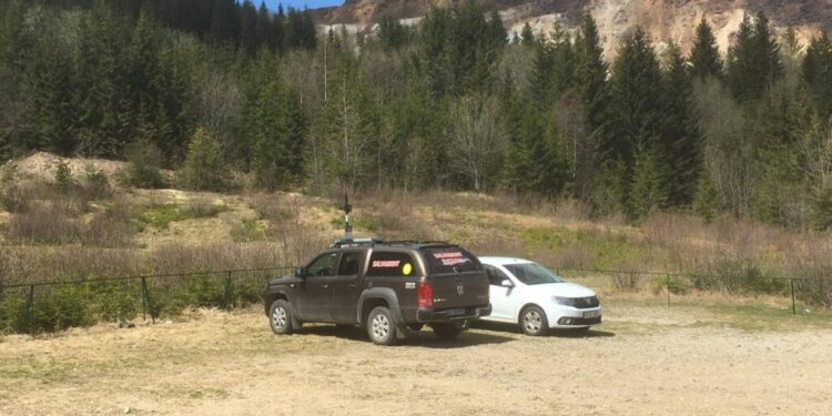 Majoritatea traseelor turistice din zona montană a județului Suceava, practicabile. Nu sînt recomandate cîteva trasee din Călimani și Rarău