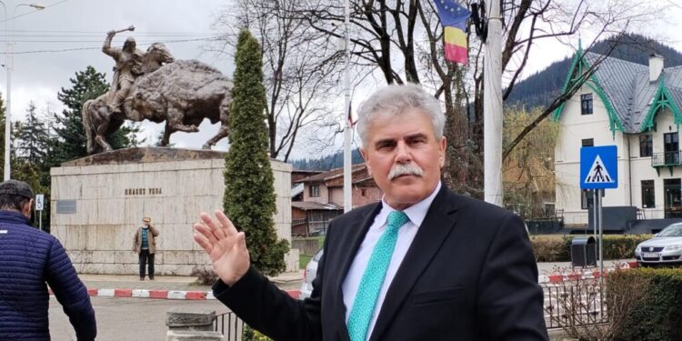 Lucrările la blocul din Cîmpulung Moldovenesc destinat inclusiv medicilor va fi gata cel mai probabil în toamna acestui an. Primarul Mihăiță Negură: Se lucrează și pentru o nouă secție de paliative