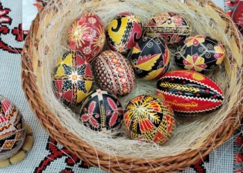 Festivalul Ouălor Încondeiate de la Moldovița a ajuns la cea de-a XVI-a ediție (Foto)