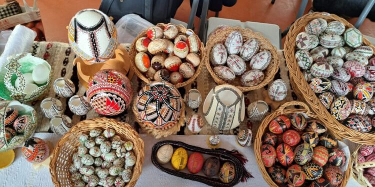 Festivalul Ouălor Încondeiate de la Moldovița a ajuns la cea de-a XVI-a ediție (Foto)