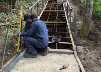 Primăria Suceava și-a propus ca, pînă pe 1 mai, să repare aleea principală și scările de la Parcul Șipote