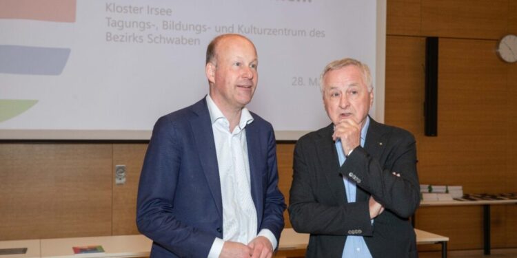 Președintele Consiliului Regional Schwaben, Martin Sailer, și fostul președinte, Juergen Reichert, vor vizita Suceava