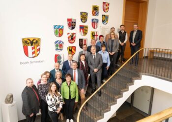 Delegație a Consiliului Județean Suceava, în Germania, la Schwaben, unde a fost lansat volumul aniversar „22 de ani – Patru Regiuni pentru Europa” (Foto)