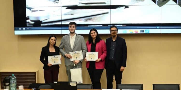 Studenți de la USV, premiați la un eveniment găzduit de Universitatea Maritimă Constanța