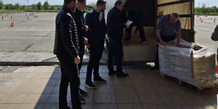 Cele peste 670.000 de buletine de vot pentru prezidențialele din 4 mai au fost distribuite în județul Suceava. Pe listele permanente, alegătorii votează în localitatea de domiciliu sau de reședință, la secția de votare arondată conform adresei din actul de identitate