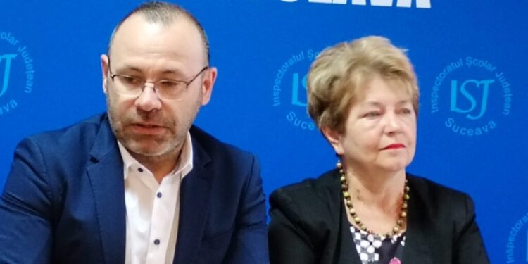 Ciprian Anton, despre noua purtătoare de cuvînt a Inspectoratului Școlar Suceava, Tatiana Vîntur: Eu o felicit pe această cale pentru toată activitatea care a avut-o pînă acum și să sperăm că împreună vom reuși să aducem un nou gînd bun pentru Inspectorat