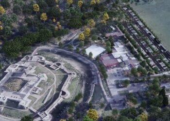 Parcare cu 133 de locuri care va deservi Cetatea de Scaun a Sucevei, Muzeul Satului Bucovinean și statuia ecvestră a lui Ștefan cel Mare. Lucrările de amenajare vor dura 8 luni (Foto)