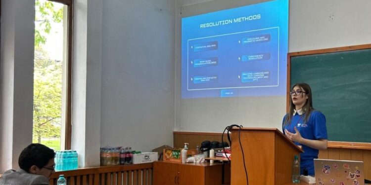 Conferință cu tema ”Ambiguitate textuală și manipulare discursivăˮ, la USV, cu participarea studenților de la specializări cu și în limba engleză