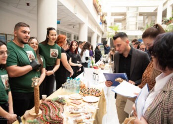 O bere cu gust de brad, cîștigătoarea celei de-a VI-a ediții a FIA Food Fest, eveniment organizat de Facultatea de Inginerie Alimentară Suceava (Foto)