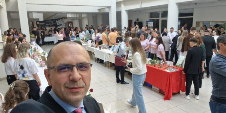 O bere cu gust de brad, cîștigătoarea celei de-a VI-a ediții a FIA Food Fest, eveniment organizat de Facultatea de Inginerie Alimentară Suceava (Foto)