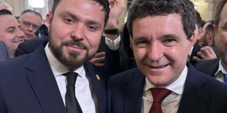 Primarul Rădăuților, Bogdan Loghin, la ceremonia de învestire a lui Nicușor Dan, ”nu doar ca primar al Rădăuțiului, ci ca reprezentant al întregului județ Suceava”