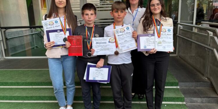Trei mențiuni și patru medalii, obținute de elevii suceveni la Concursul Național de Matematică ”Olimpiada satelor din România”