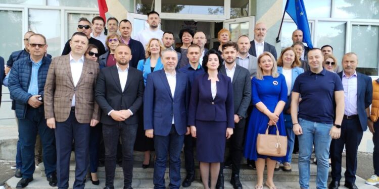 Liberalii suceveni, la vot, la Colegiul de Artă ”Ciprian Porumbescu”. Președinta Angelica Fădor: Am votat pentru stabilitate, am votat pentru continuarea parcursului european
